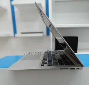 New Laptop Apple MacBook 2015 4GB Intel Core I5 HDD 128GB