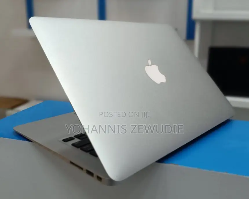 New Laptop Apple MacBook 2015 4GB Intel Core I5 HDD 128GB