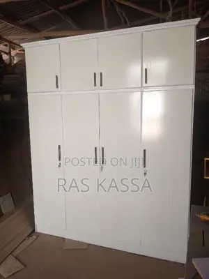 Photo - 2 ሜትር ቁምሳጥን ከነተደራቢው