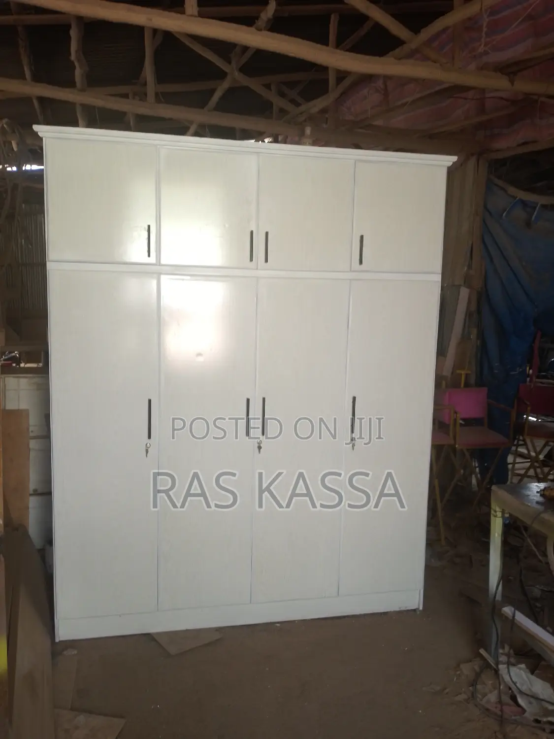 2 ሜትር ቁምሳጥን ከነተደራቢው