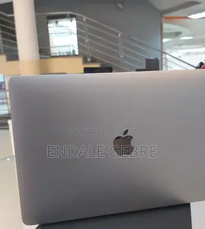 New Laptop Apple MacBook Pro 2017 16GB Intel Core I7 SSD 512GB