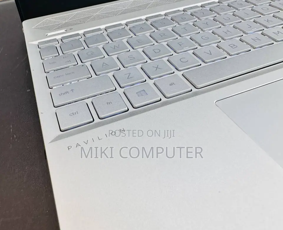 New Laptop HP Pavilion 15 8GB AMD Ryzen 3 HDD+SSD 500GB