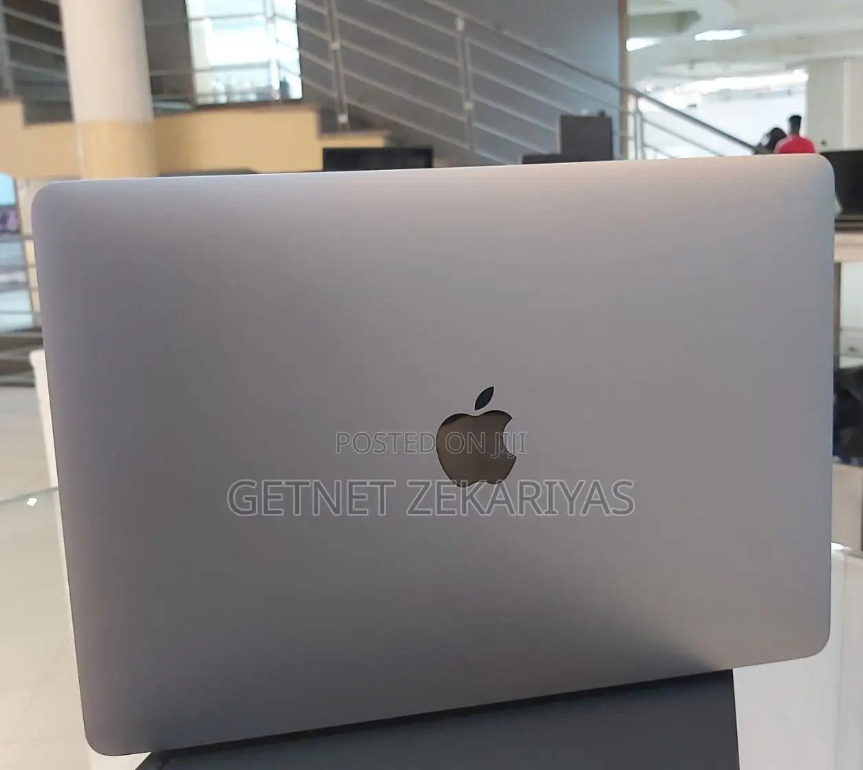 New Laptop Apple MacBook Pro 2017 16GB Intel Core I5 SSD 512GB