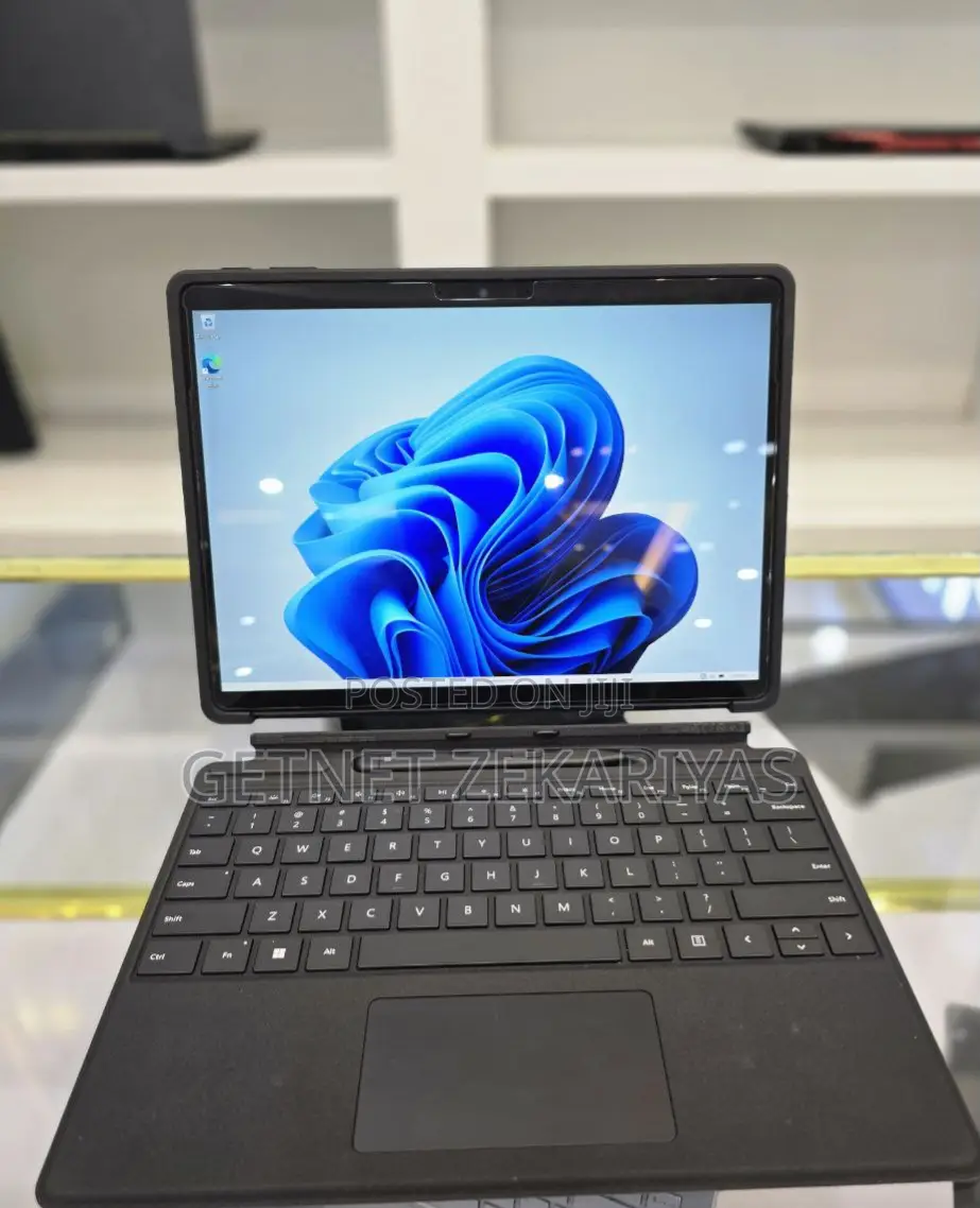New Laptop Microsoft Surface Pro 9 16GB Intel Core I7 SSD 256GB