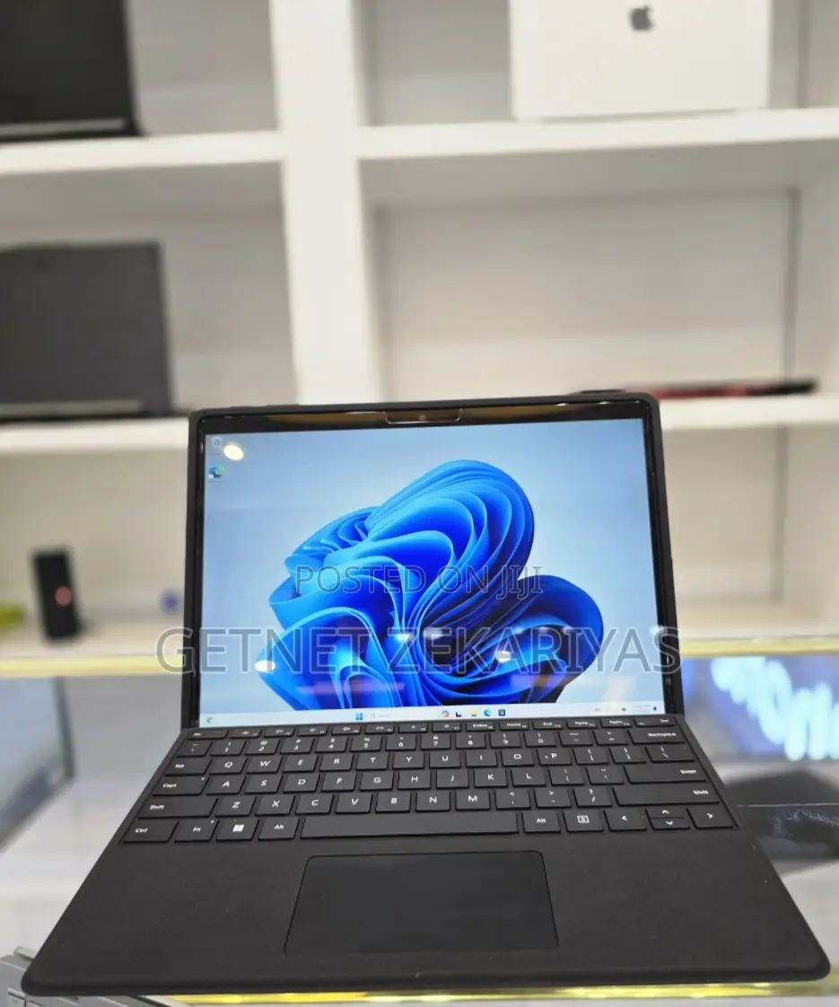 New Laptop Microsoft Surface Pro 9 16GB Intel Core I7 SSD 256GB