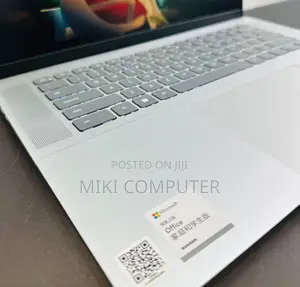 New Laptop Dell Inspiron 15 3000 32GB Intel Core I7 SSD 1T