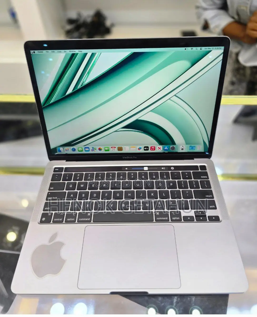 New Laptop Apple MacBook Pro 2022 M2 8GB Apple M2 SSD 256GB