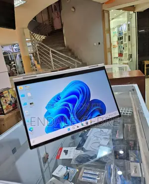 New Laptop Lenovo Yoga C740 8GB Intel Core I5 SSD 512GB