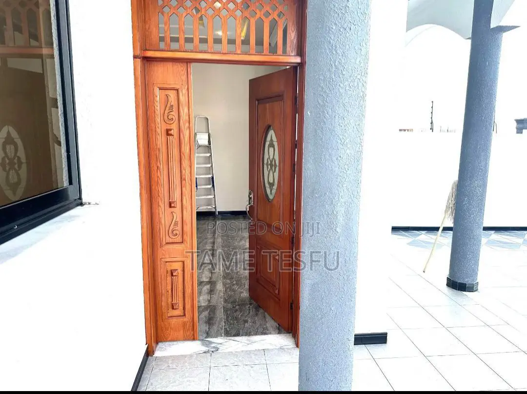 Furnished 4bdrm Villa in Hayat, Bole for sale