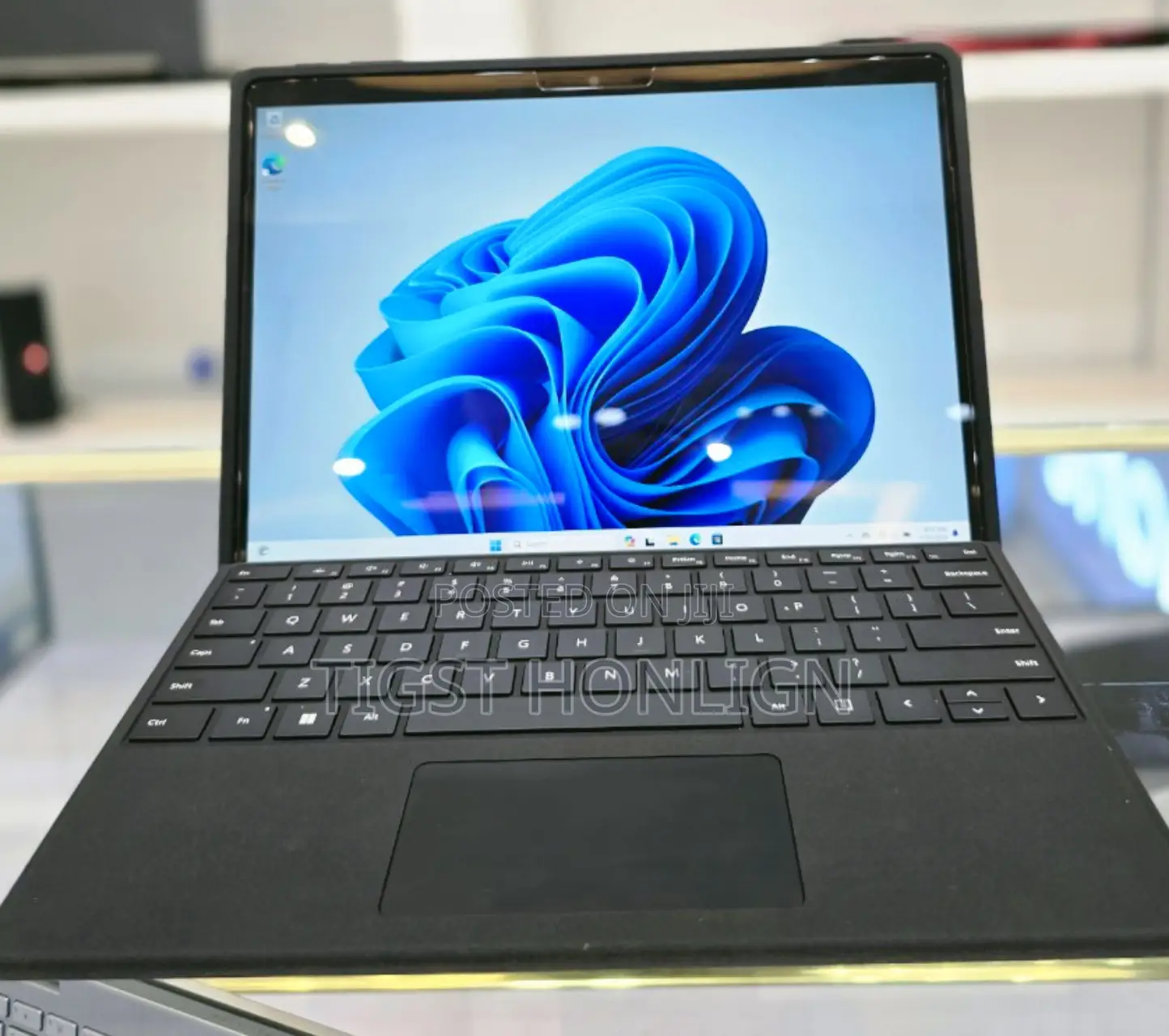 New Laptop Microsoft Surface Pro 9 16GB Intel Core I7 SSD 256GB