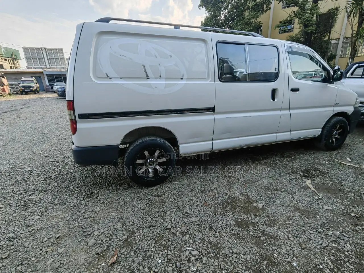 Toyota HiAce 2008 White
