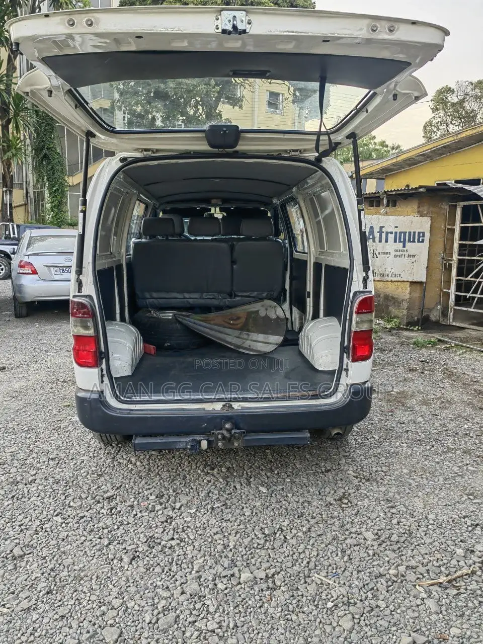 Toyota HiAce 2008 White