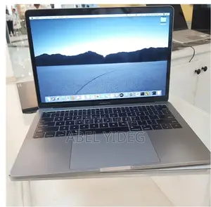 Photo - New Laptop Apple MacBook Pro 2017 16GB Intel Core I5 SSD 512GB