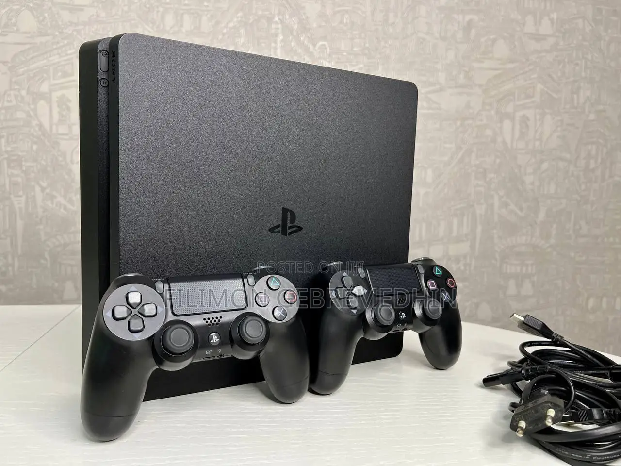 Playstation 4 Slim