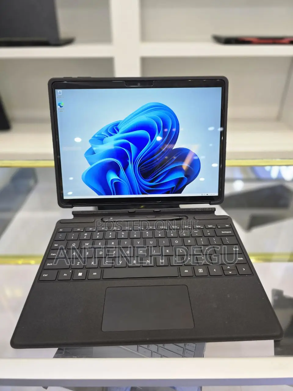 New Laptop Microsoft Surface Pro 9 16GB Intel Core I7 SSD 256GB