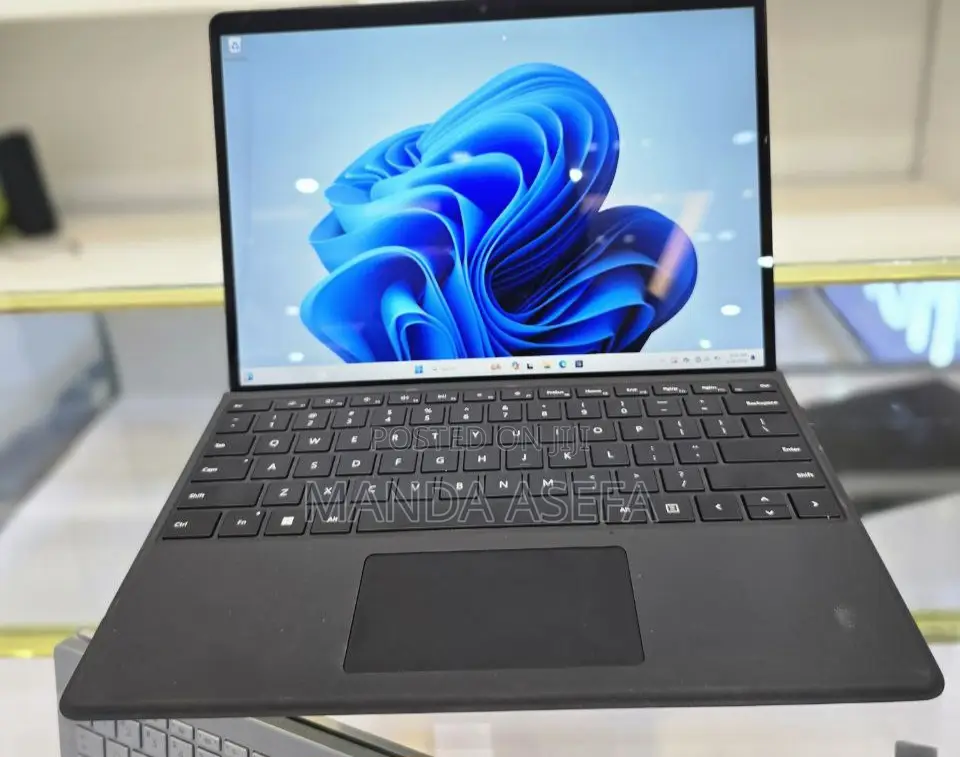 New Laptop Microsoft Surface Pro 9 16GB Intel Core I7 SSD 256GB