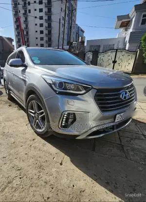 Hyundai Santa Fe 2018 Silver