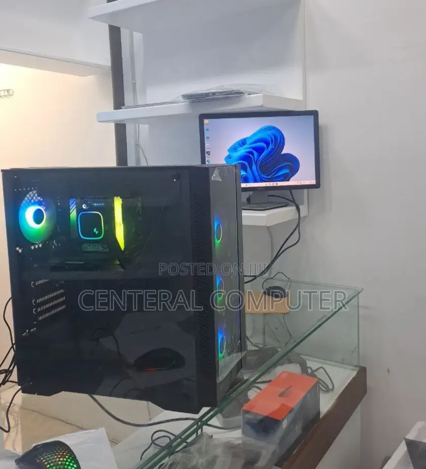 New Desktop Computer Asus ROG STRIX GD30CI 32GB Intel Core I7 SSD 2T