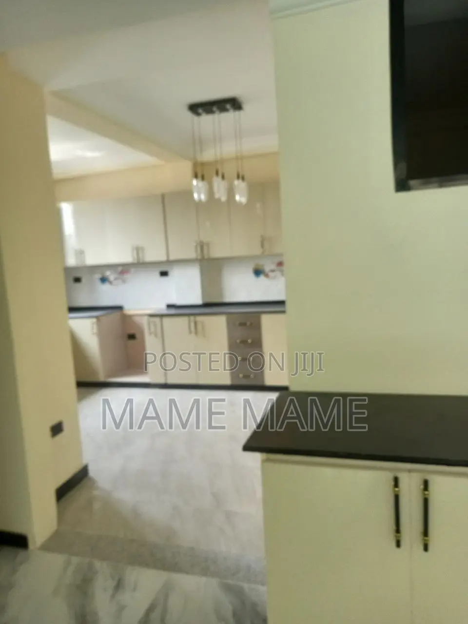 12bdrm House in Addis Abeba, Bole for sale