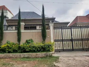 3bdrm Villa in Addis Abeba, Bole for sale
