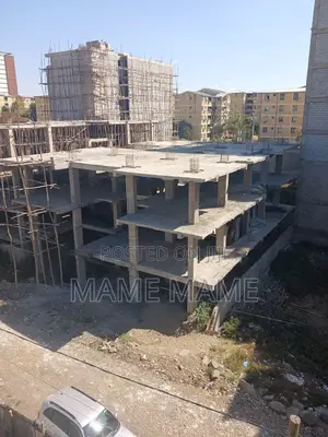 11bdrm House in Addis Abeba, Bole for sale