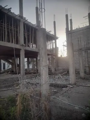 12bdrm House in Addis Abeba, Bole for sale