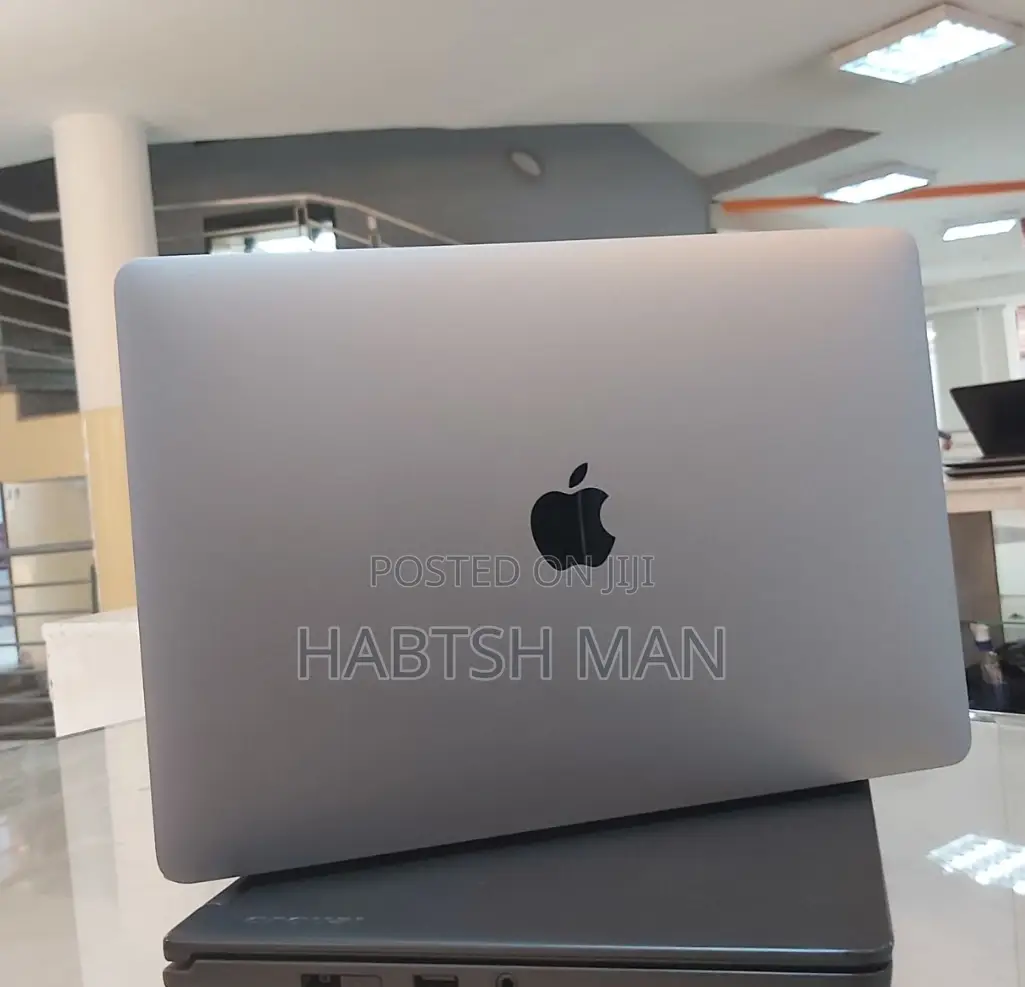 New Laptop Apple MacBook Pro 2017 16GB Intel Core I5 SSD 512GB