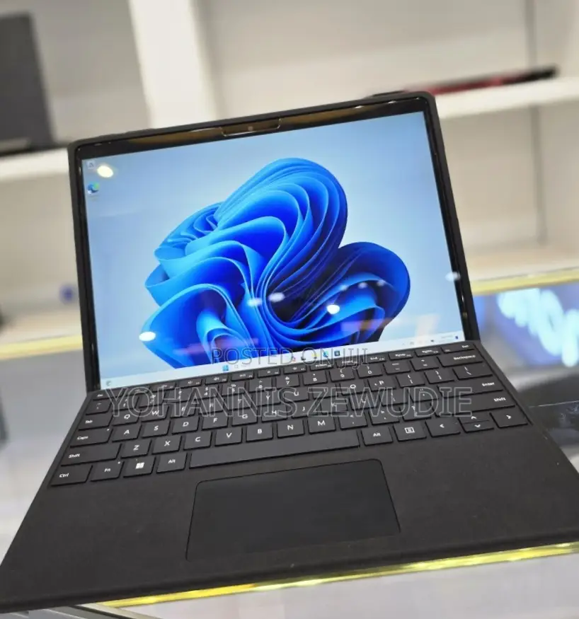 New Laptop Microsoft Surface Pro 9 16GB Intel Core I7 SSD 256GB