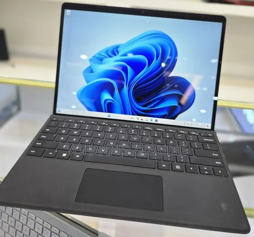 New Laptop Microsoft Surface Pro 9 16GB Intel Core I5 SSD 256GB