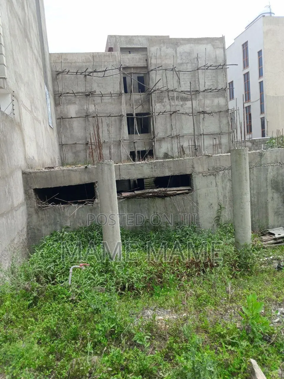 8bdrm House in Addis Abeba, Bole for sale