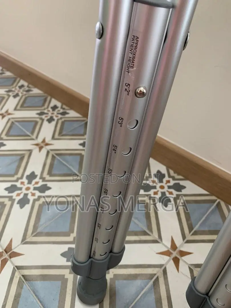 Auxiliary Crutches _Heigt Enlarge/Shorten Buttons /Crunch"