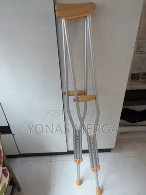 Photo - Crutches☆Crunch●Cranch'አይከብድም/አቆረቁርም/Crutches/ክራንች*Crunch/