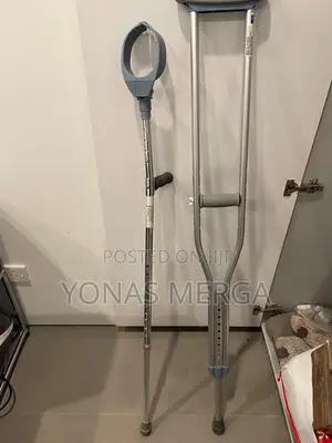 Crutches =Crunch*Cranch!ክራንች*በቅናሽ ዋጋ /Crutches-አጀስቴብል/Crunch