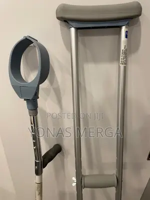 Crutches =Crunch*Cranch!ክራንች*በቅናሽ ዋጋ /Crutches-አጀስቴብል/Crunch