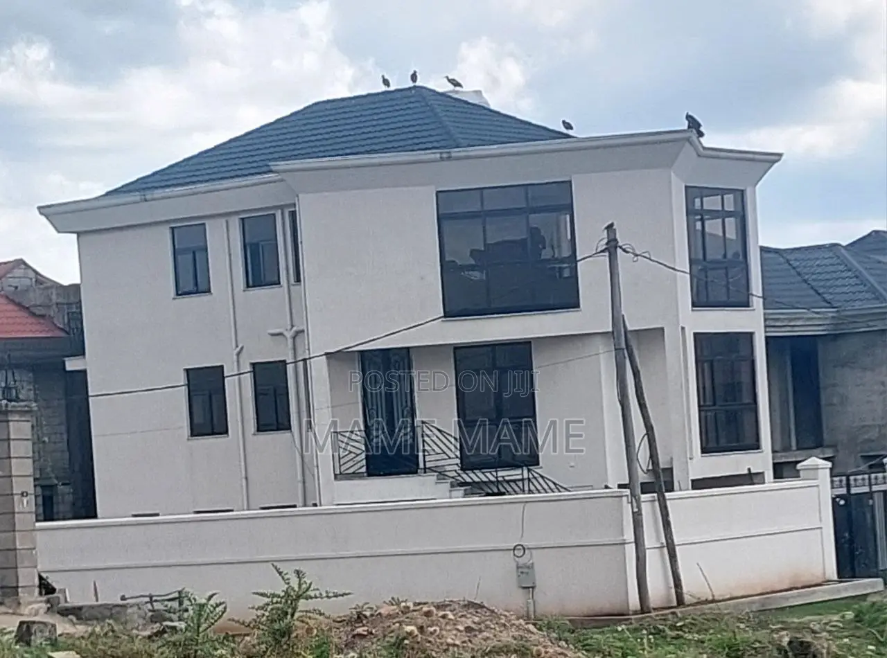 7bdrm House in Addis Abeba, Bole for sale