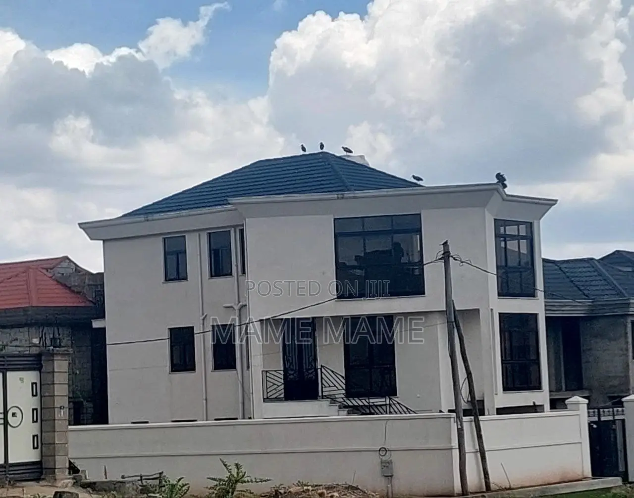 7bdrm House in Addis Abeba, Bole for sale