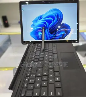 New Laptop Microsoft Surface Pro 9 16GB Intel Core I7 SSD 256GB
