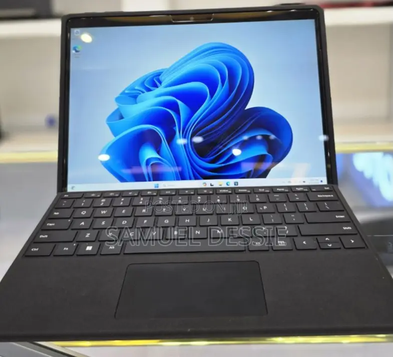 New Laptop Microsoft Surface Pro 9 16GB Intel Core I7 SSD 256GB