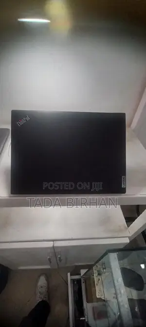 Photo - New Laptop Lenovo ThinkPad Yoga 16GB Intel Core I5 SSD 512GB