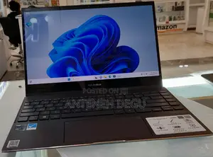 New Laptop Asus 16GB Intel Core I7 SSD 1T