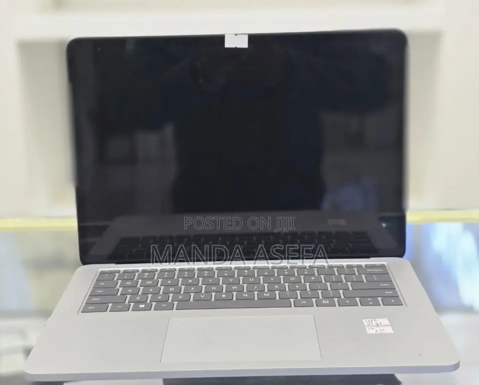 New Laptop Microsoft Surface 32GB Intel Core I7 SSD 1T