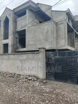 5bdrm House in Addis Abeba, Bole for sale