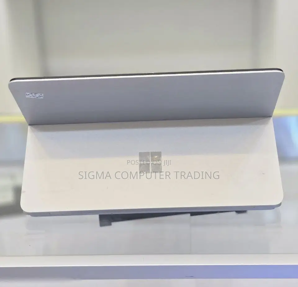 New Laptop Microsoft Surface 32GB Intel Core I7 SSD 1T