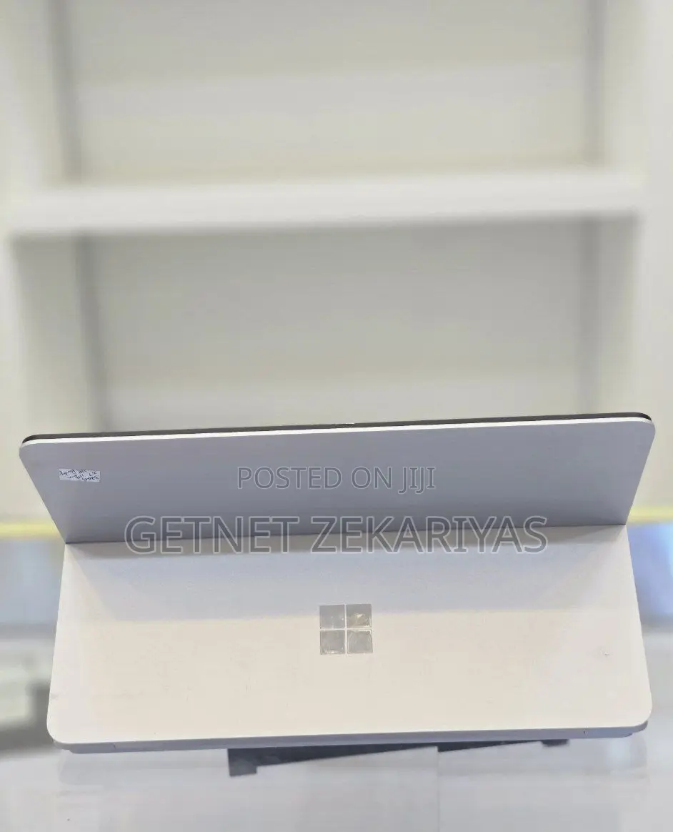 New Laptop Microsoft Surface 32GB Intel Core I7 SSD 1T