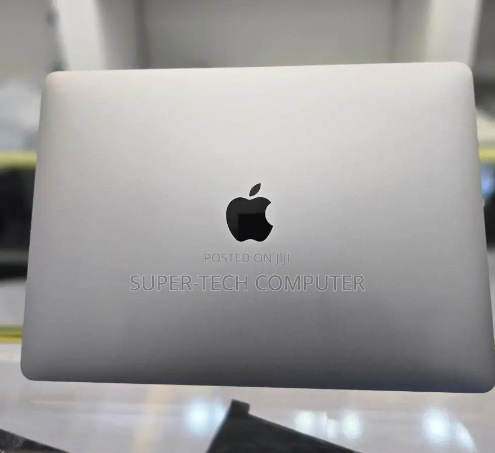 New Laptop Apple MacBook Pro 2021 M1 8GB Apple M2 SSD 256GB