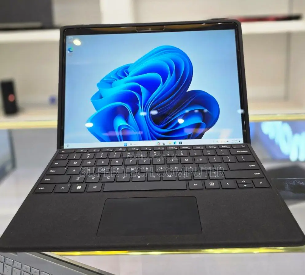 New Laptop Microsoft Surface Pro 9 8GB Intel Core I7 SSD 256GB