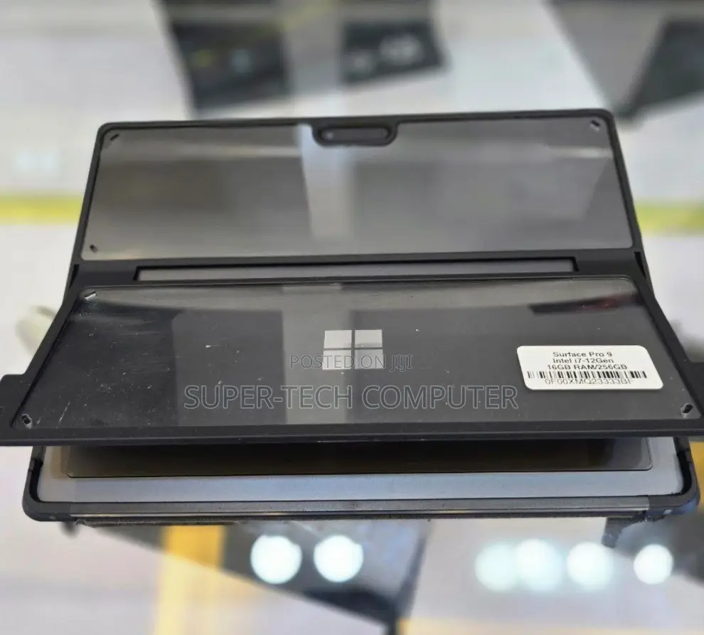 New Laptop Microsoft Surface Pro 9 8GB Intel Core I7 SSD 256GB