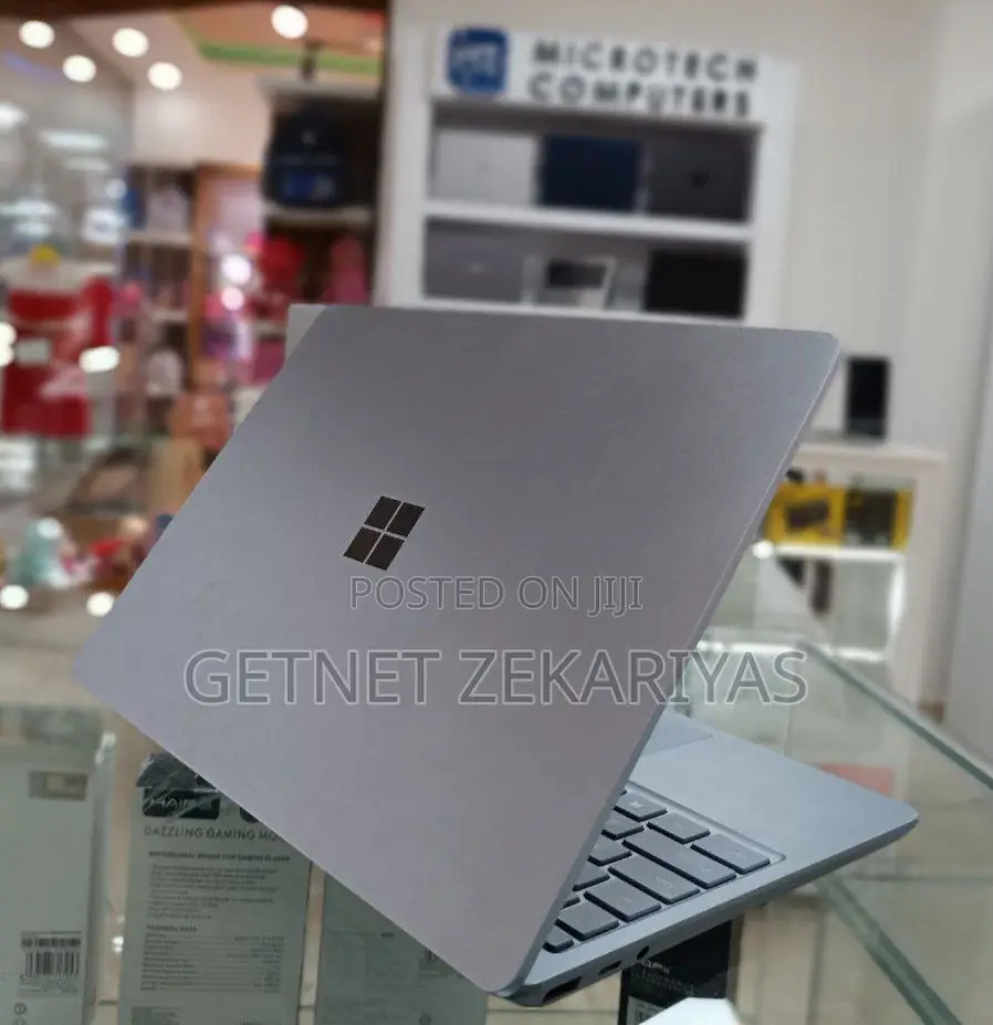 New Laptop Microsoft Surface Go 8GB Intel Core I5 SSD 512GB