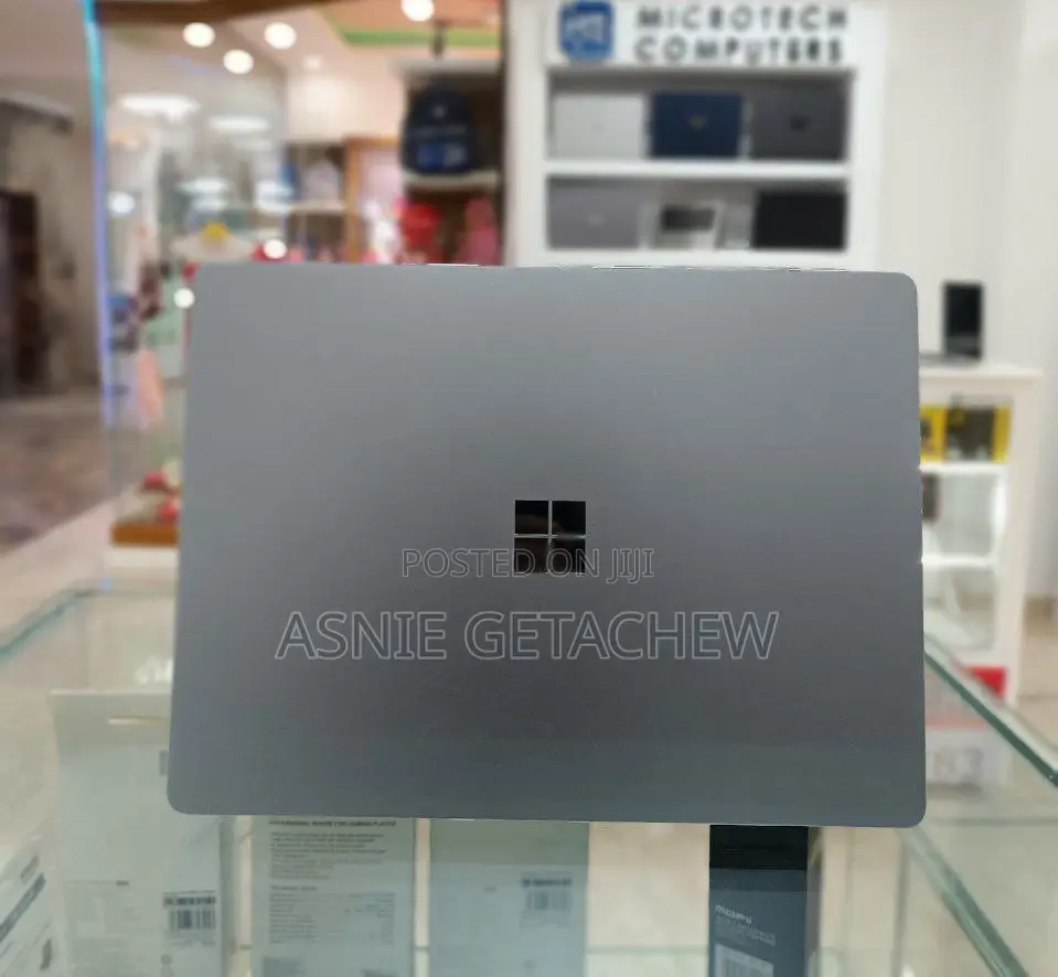 New Laptop Microsoft Surface 8GB Intel Core I5 SSD 512GB