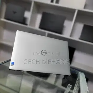 New Laptop Dell Precision 15 3520 16GB Intel Core I9 SSD 512GB